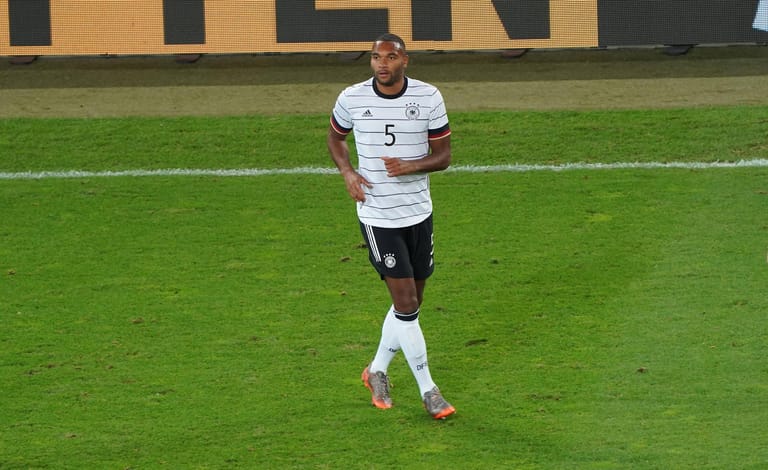 Jonathan Tah (ab 59.): Spielte nach seiner Einwechslung solide seinen Stiefel runter und sorgte für Ruhe im Spiel. Zeigte Präsenz in den Zweikämpfen und erfüllte damit sein Soll. Note 3