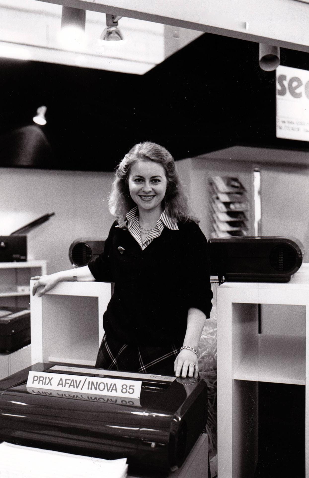 hannover-messe-ursula-gertrud-roeschen-albrecht-von-der-leyen-arbeitet-waehrend-der-industriemesse.jpg