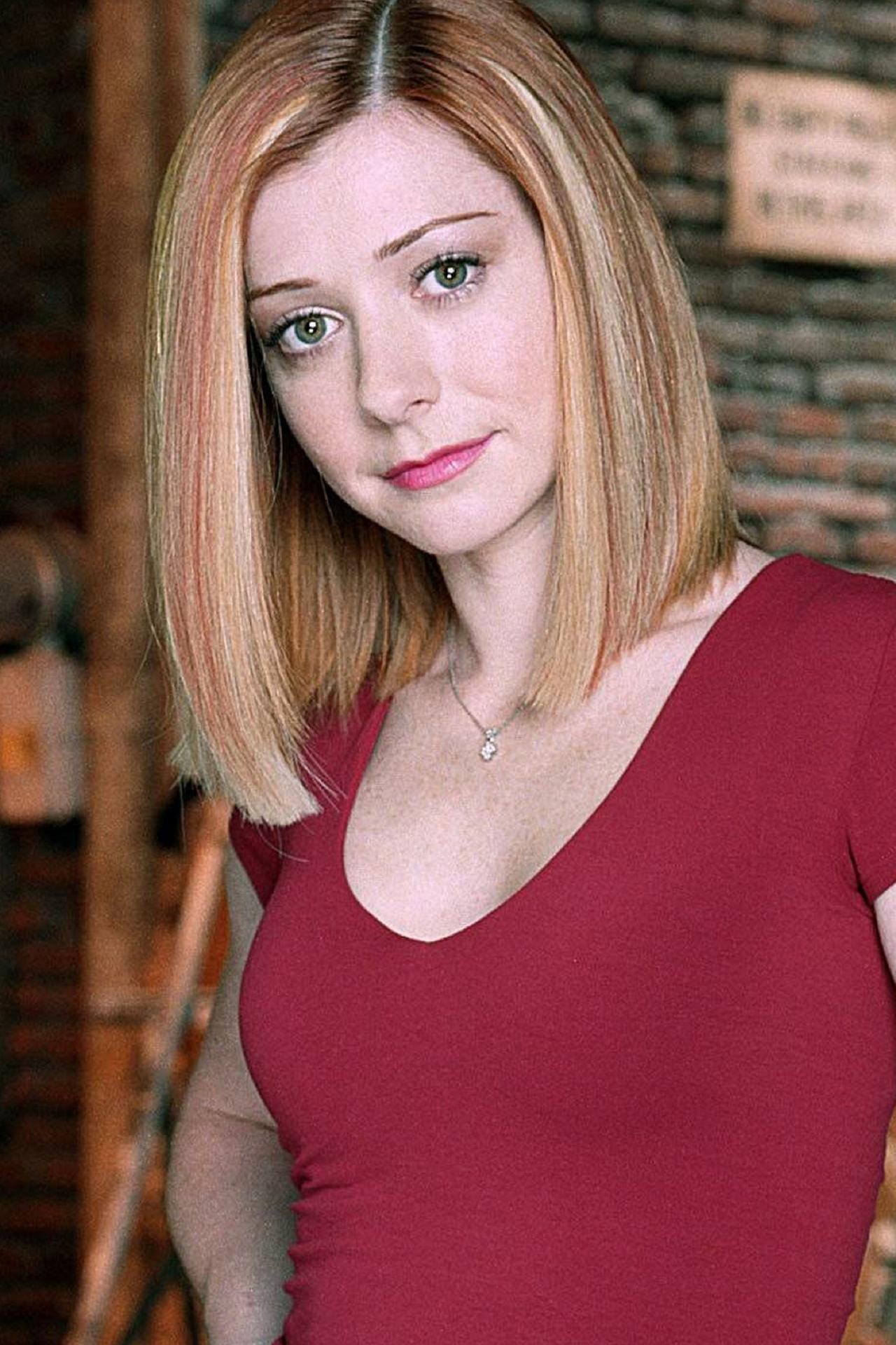 Alyson Hannigan übernahm die Rolle der Hexe Willow. Parallel spielte sie 1999 auch im Teenie-Kultfilm "American Pie" mit.