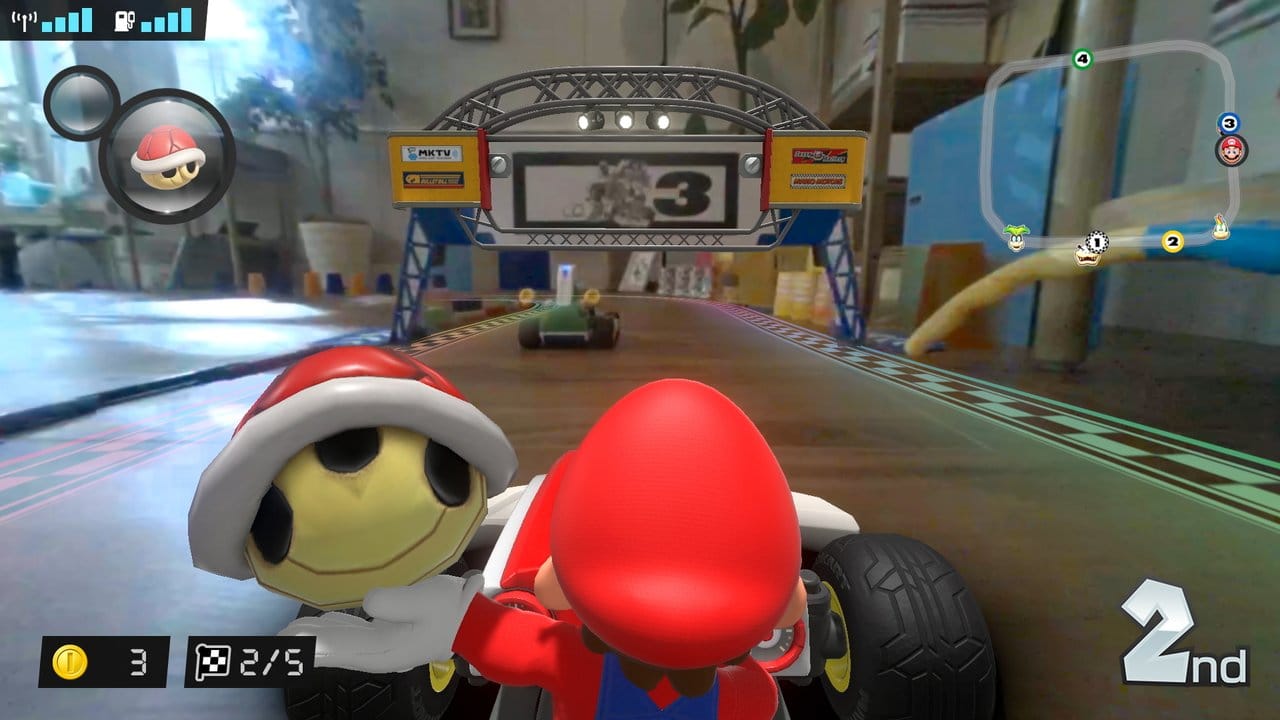 Hab' ich Dich: Natürlich sammelt auch der motorisierte Super-Mario entlang der Piste sogenannte Power-Ups.