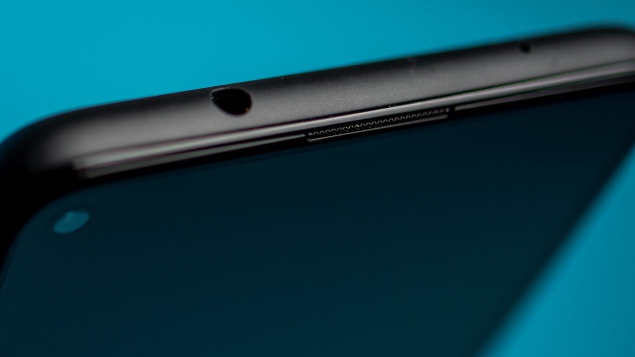 Den klassischen Kopfhöreranschluss gibt es nur noch im Pixel 4a, nicht mehr im Pixel 5.
