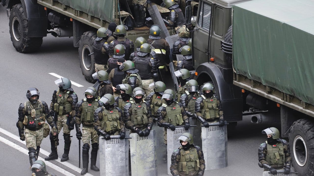 Erneut wurde ein massives Polizei- und Militäraufgebot gegen die Demonstranten aufgeboten.