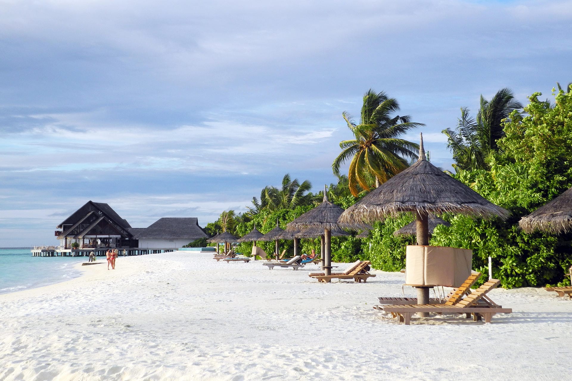 Puderweiße Strände: Urlaub auf den Malediven ist unter bestimmten Voraussetzungen wieder möglich.