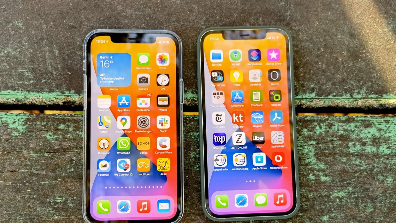 Das iPhone 12 (rechts) und iPhone 12 Pro (links) verfügen beide über ein OLED-Display mit natürlichen Farben.