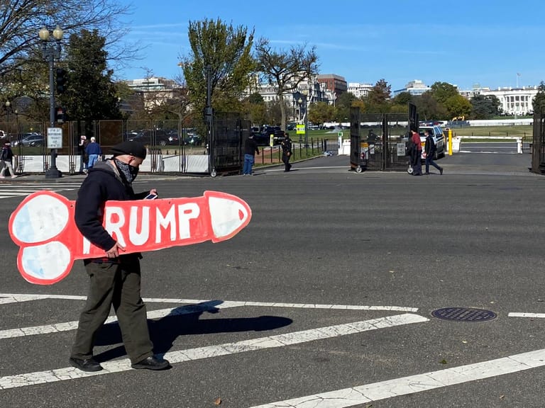 US-Wahl 2020: Hinter den beiden Kontrahenten liegt hart geführter Wahlkampf, der von persönlichen Attacken geprägt war.