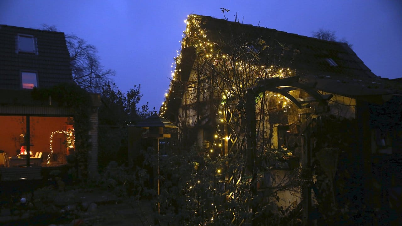 Der Klassiker unter der Weihnachtsdeko: Leuchtketten. Der Klassiker unter der Weihnachtsdeko: Leuchtketten.