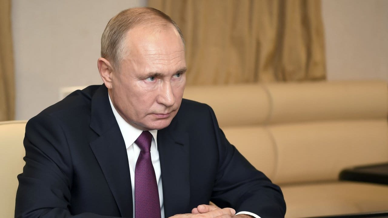 Nach Ansicht des russischen Präsidenten Wladimir Putin ist die unterzeichnete Vereinbarung die Grundlage für eine langfristige Lösung des Karabach-Problems.