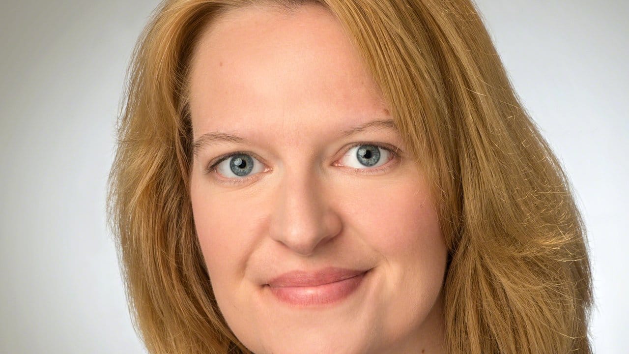 Christina Rummeln ist stellvertretende Geschäftsführerin bei der Deutschen Hauptstelle für Suchtfragen. Christina Rummeln ist stellvertretende Geschäftsführerin bei der Deutschen Hauptstelle für Suchtfragen.