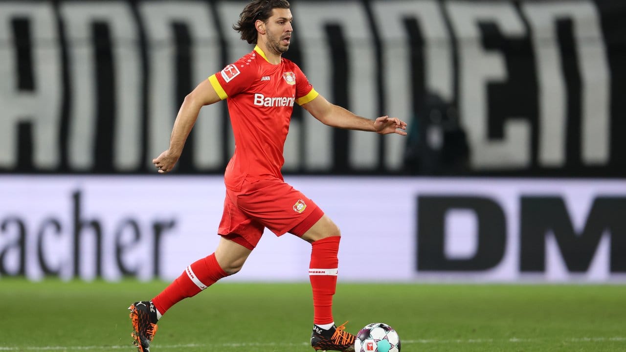 Leverkusens Aleksandar Dragovic erzielte das Tor zum 2:1-Sieg in Bielefeld.