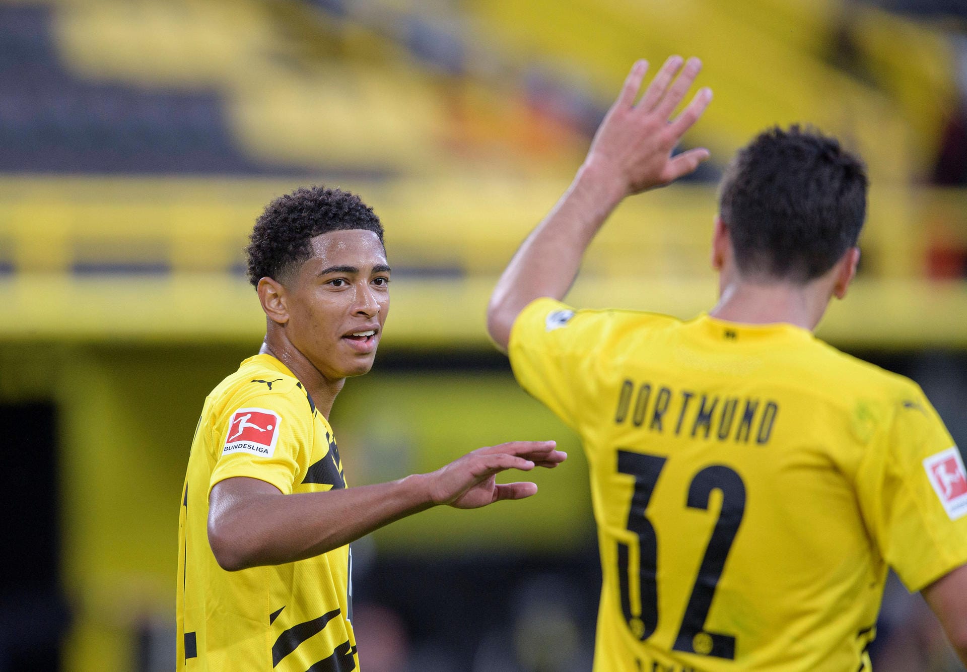 Jude Bellingham (Borussia Dortmund): Wieder ein Dortmunder, der mit 17 Jahren, 2 Monaten und 21 Tagen seine Premiere im Oberhaus gegeben hat. Es war das Spiel am 19. September 2020 gegen Borussia Mönchengladbach.