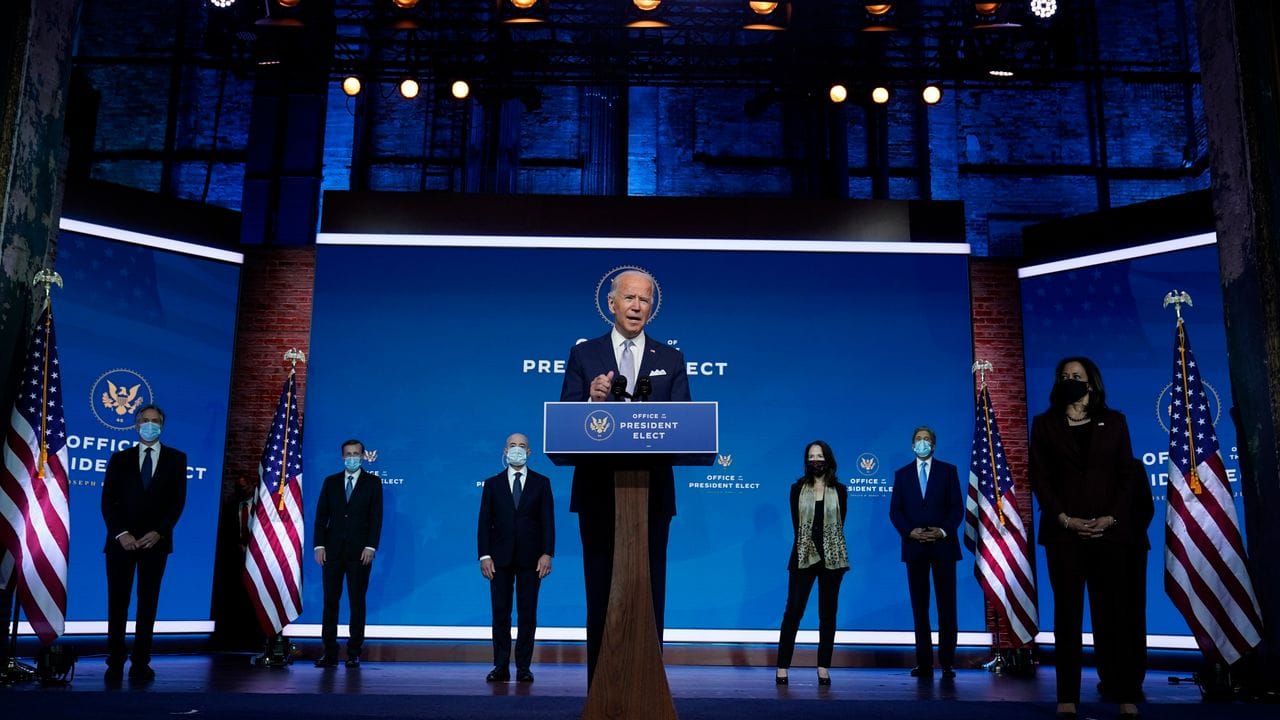 Der gewählte US-Präsident Joe Biden stellt seine Kandidatinnen und Kandidaten für Schlüsselposten in seiner künftigen Regierung vor.