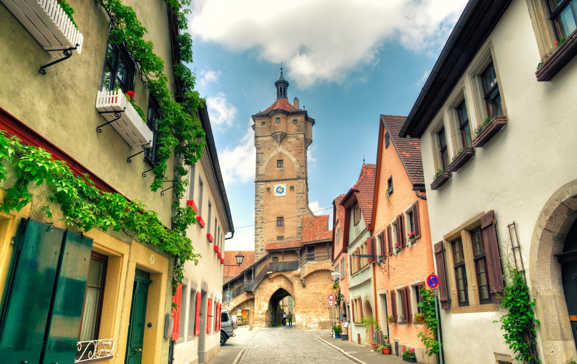 Platz 3: Rothenburg ob der Tauber. Die mittelfränkische Kleinstadt hat ein romantisches Flair.