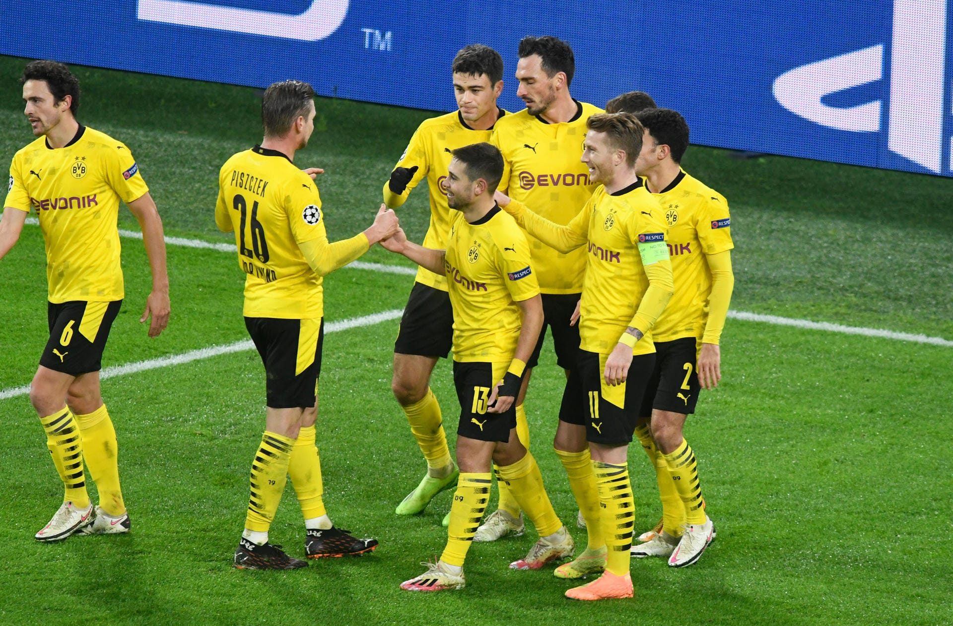 Champions League - Group F - Borussia Dortmund v Lazio