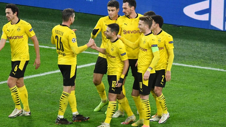 Champions League - Group F - Borussia Dortmund v Lazio