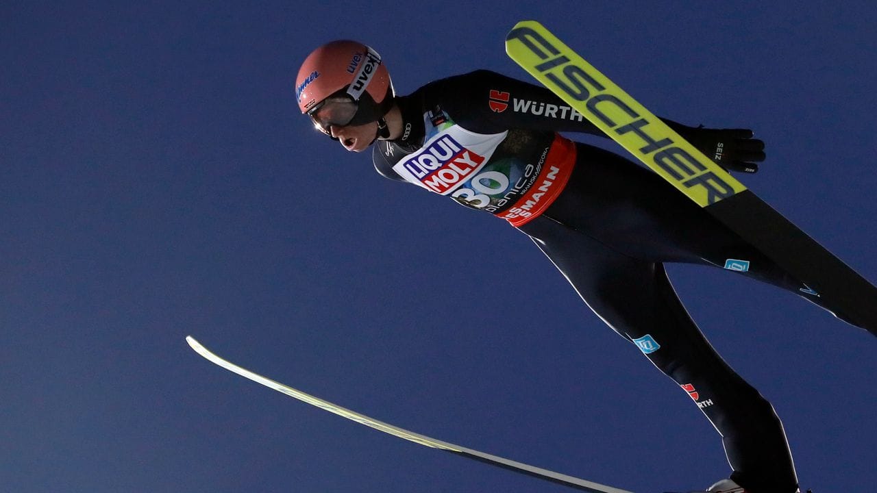 Karl Geiger holte sich im Finale der Skiflug-WM mit Sprüngen über 240,5 sowie 231,5 Meter den Titel.