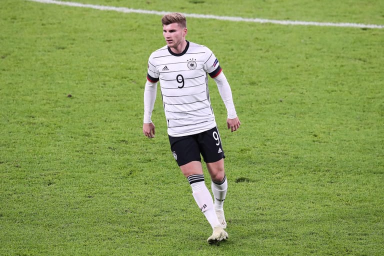 Timo Werner (sechs Spiele): Timo Werner war der beste Nationalspieler im Jahr 2020. Lange Zeit tat sich der gebürtige Stuttgarter im Dress mit dem Adler schwer. Doch in diesem Jahr überzeugte Werner als pfeilschneller Konterstürmer, der zugleich mit vier Treffern in sechs Partien torgefährlichster Angreifer war. Zudem mit keinerlei Akklimatisierungsproblemen nach seinem Wechsel von Leipzig zu Chelsea. Note 3