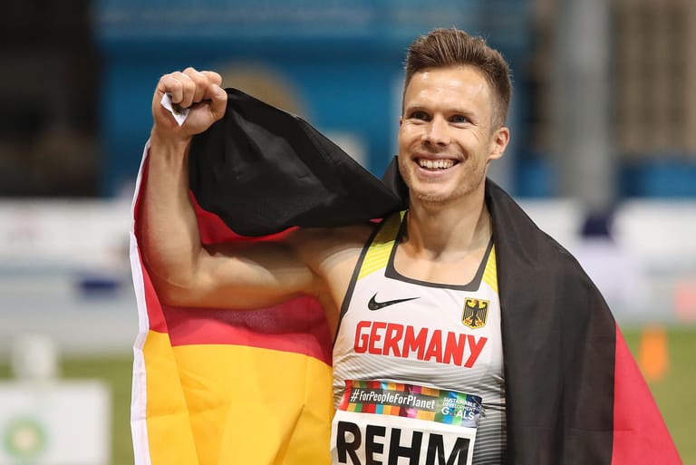 Markus Rehm: Rehm hat mehrere Welt- und Europarekorde aufgestellt und sowohl im Weitsprung als auch im Sprint paralympische Goldmedaillen gewonnen.