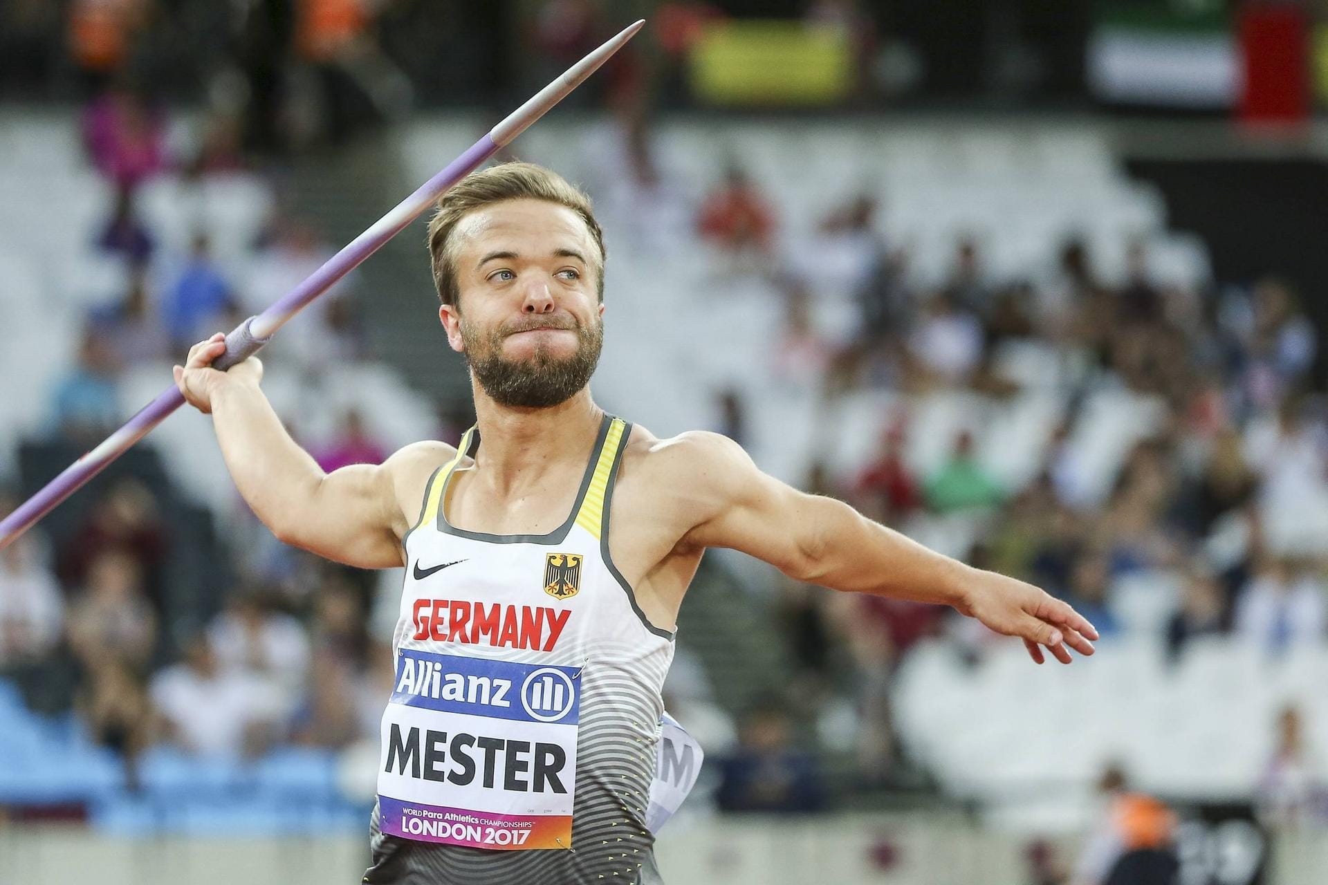 Mathias Mester: Mester ist mehrfacher Weltmeister im Speer- und Diskuswerfen sowie im Kugelstoßen. Neben seiner Sportkarriere arbeitet Mester als Moderator und Schauspieler.