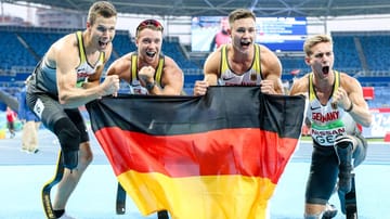 Die deutsche 4x100m-Staffel gewann in Rio 2016 Gold. Seit den ersten Paralympics 1960 in Rom haben deutsche Parasportler zahlreiche Medaillen gewonnen. In der Fotoshow sehen Sie einige der Erfolgreichsten.
