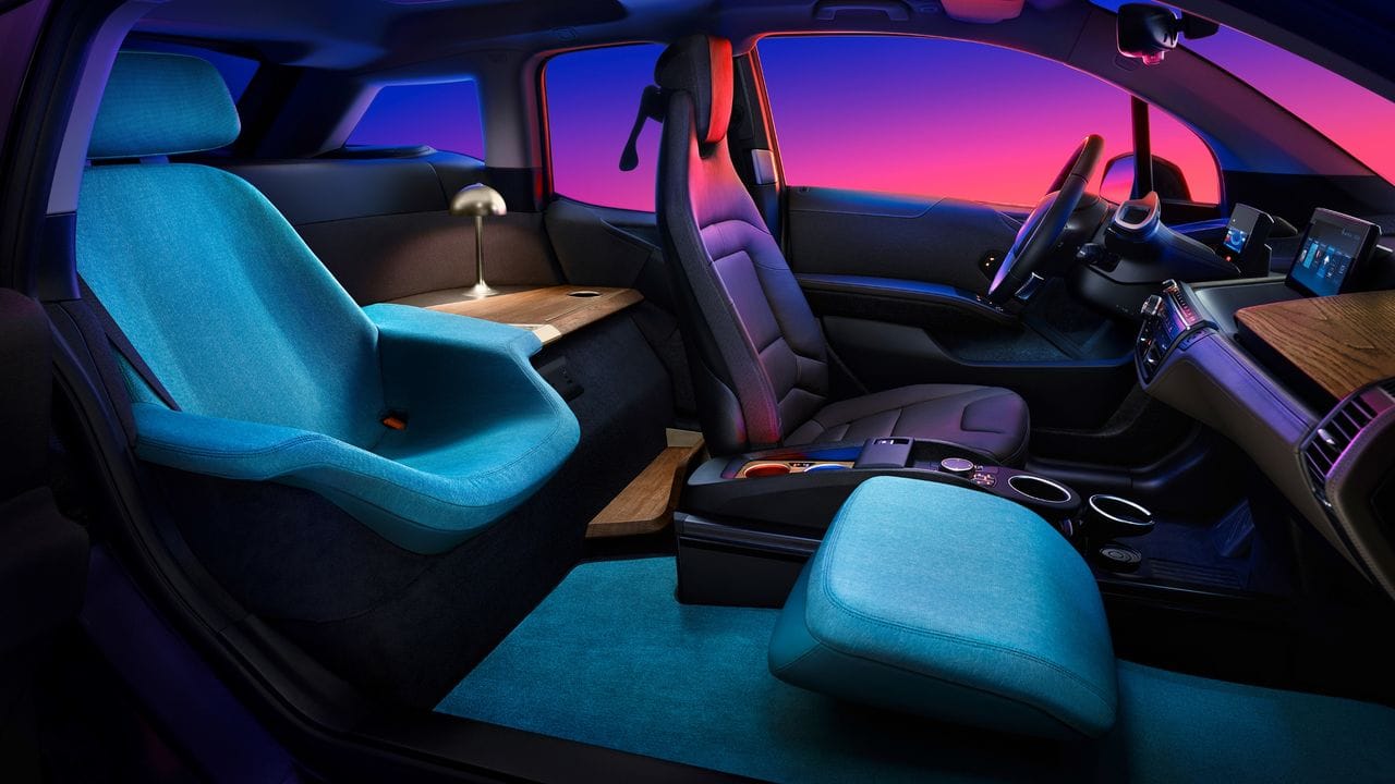 Neue Mobilität: Immer mehr Hersteller setzen zum Beispiel im Innenraum auf nachhaltige Materialien wie etwa hier im BMW i3. Neue Mobilität: Immer mehr Hersteller setzen zum Beispiel im Innenraum auf nachhaltige Materialien wie etwa hier im BMW i3.