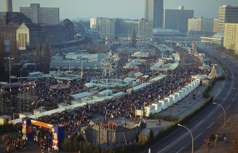 Weihnachten in der DDR: Weihnachtsmärkte und Bräuche