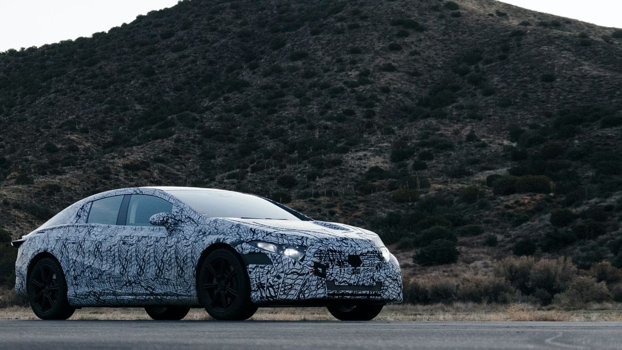 Der elektrische Gleiter: Mit dem EQS will Mercedes den Kunden eine Art elektrische S-Klasse anbieten. Der elektrische Gleiter: Mit dem EQS will Mercedes den Kunden eine Art elektrische S-Klasse anbieten.