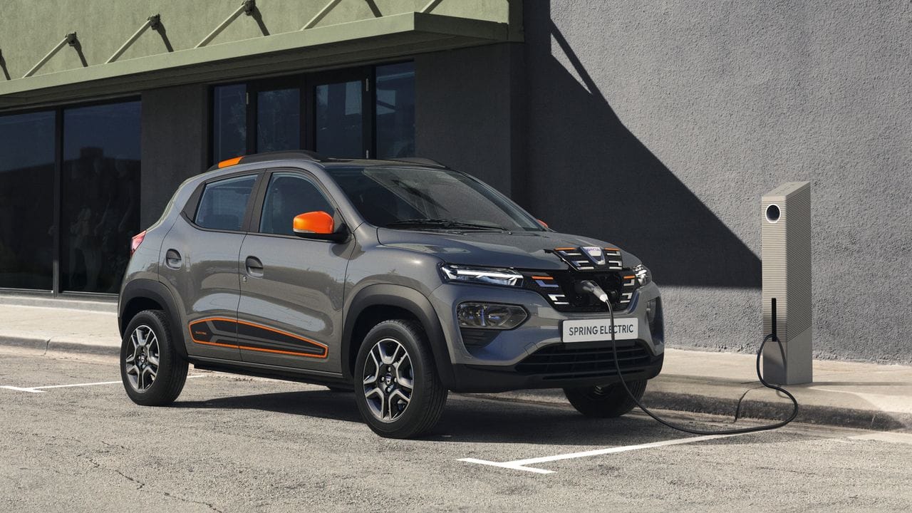 Günstige Strompreise: Dacia bringt mit dem Spring nun auch ein billiges E-Auto auf den deutschen Markt. Günstige Strompreise: Dacia bringt mit dem Spring nun auch ein billiges E-Auto auf den deutschen Markt.
