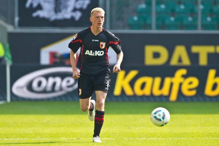 Axel Bellinghausen (2009-2012): Der defensive Mittelfeldakteur spielte insgesamt in 74 Ligaspielen im Trikot der Augsburger. 2011 stieg er ebenfalls mit seinen Kollegen wie Uwe Möhrle und Tobias Werner. Heute ist er Teil des Trainerteams bei Fortuna Düsseldorf.