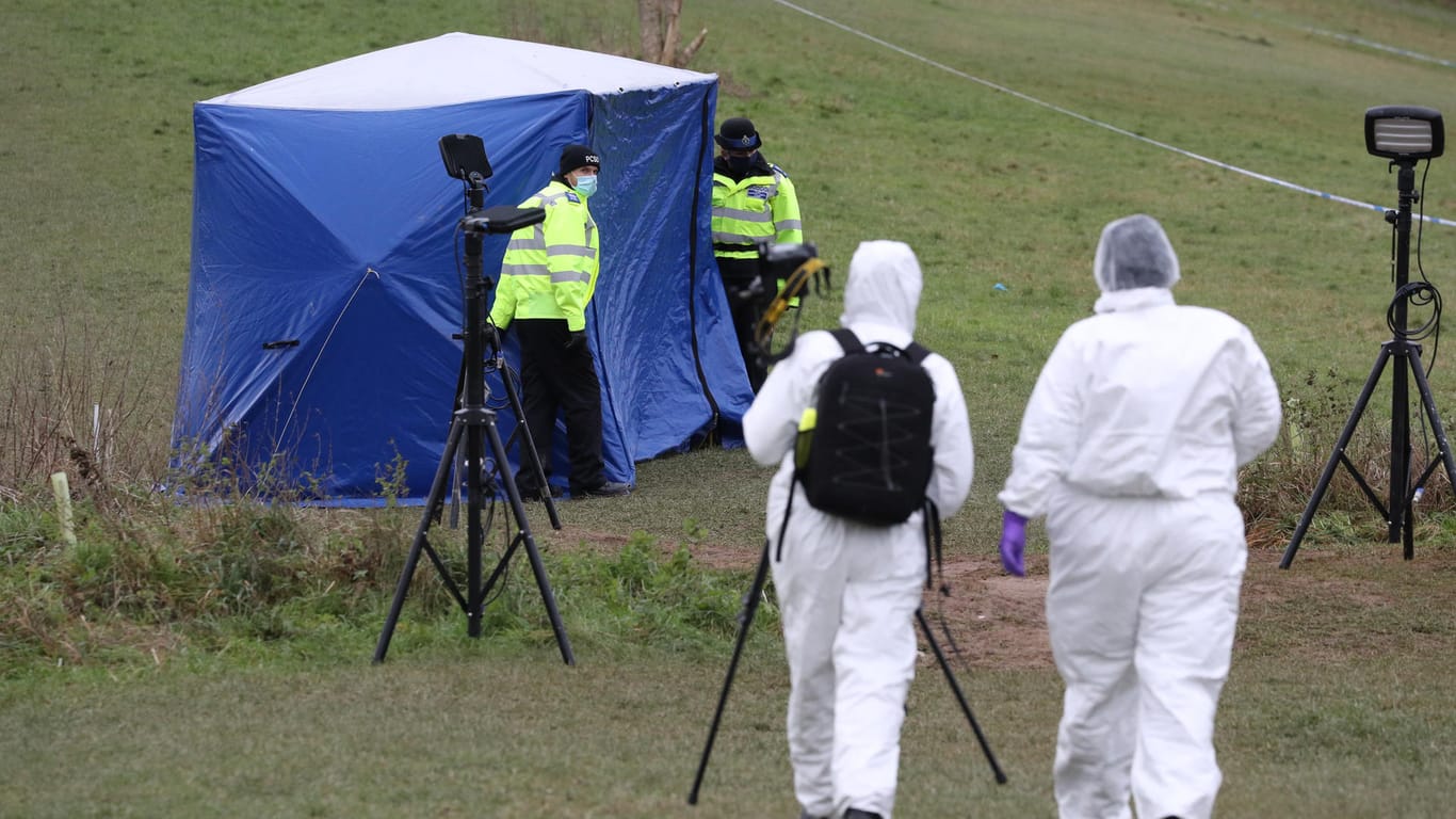 Spurensicherung am Ort der tödlichen Messerattacke: Ein 13-Jähriger wurde Anfang Januar in Reading, westlich von London, von Gleichaltrigen erstochen.
