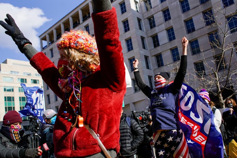 Joe Bidens Unterstützer feiern die Vereidigung des US-Präsidenten.