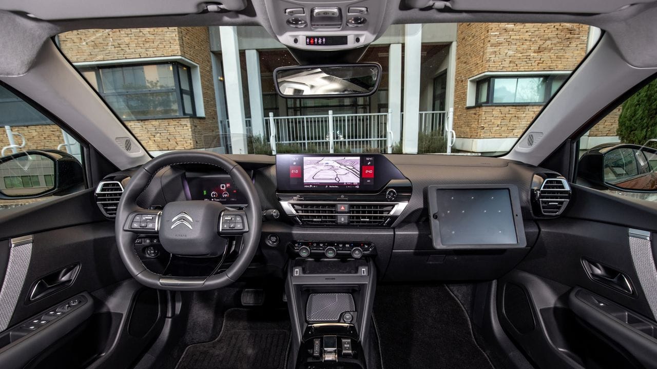Bildschirme im Auto – Blick ins Cockpit