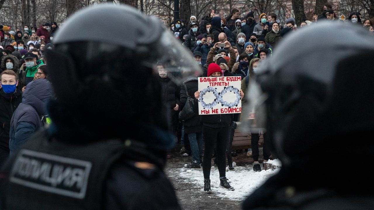 Landesweit sollen bei Nawalny-Protesten in Russland mehr als 2600 Demonstranten festgenommen worden sein.