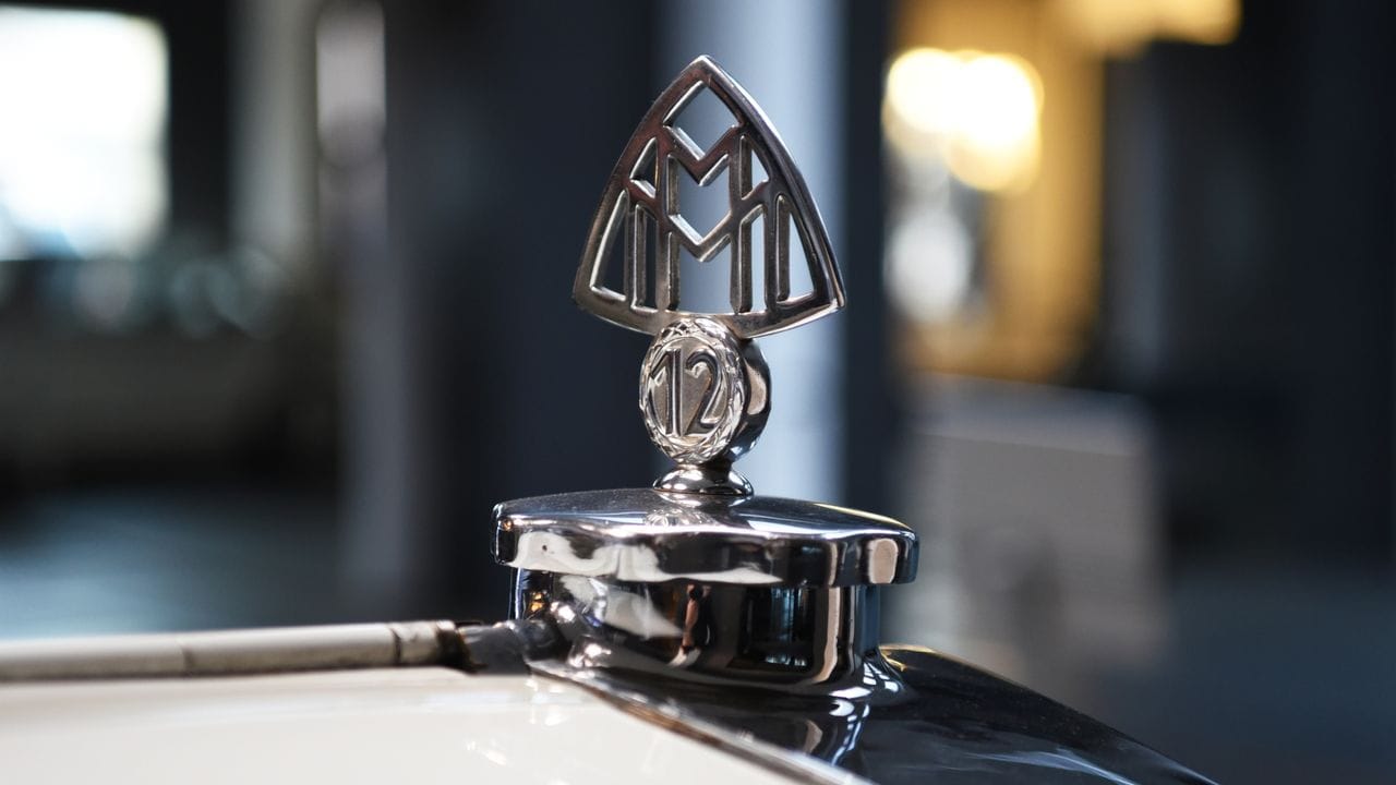M und M: Das Doppel-M auf dem Kühler steht für Maybach Motorenbau.