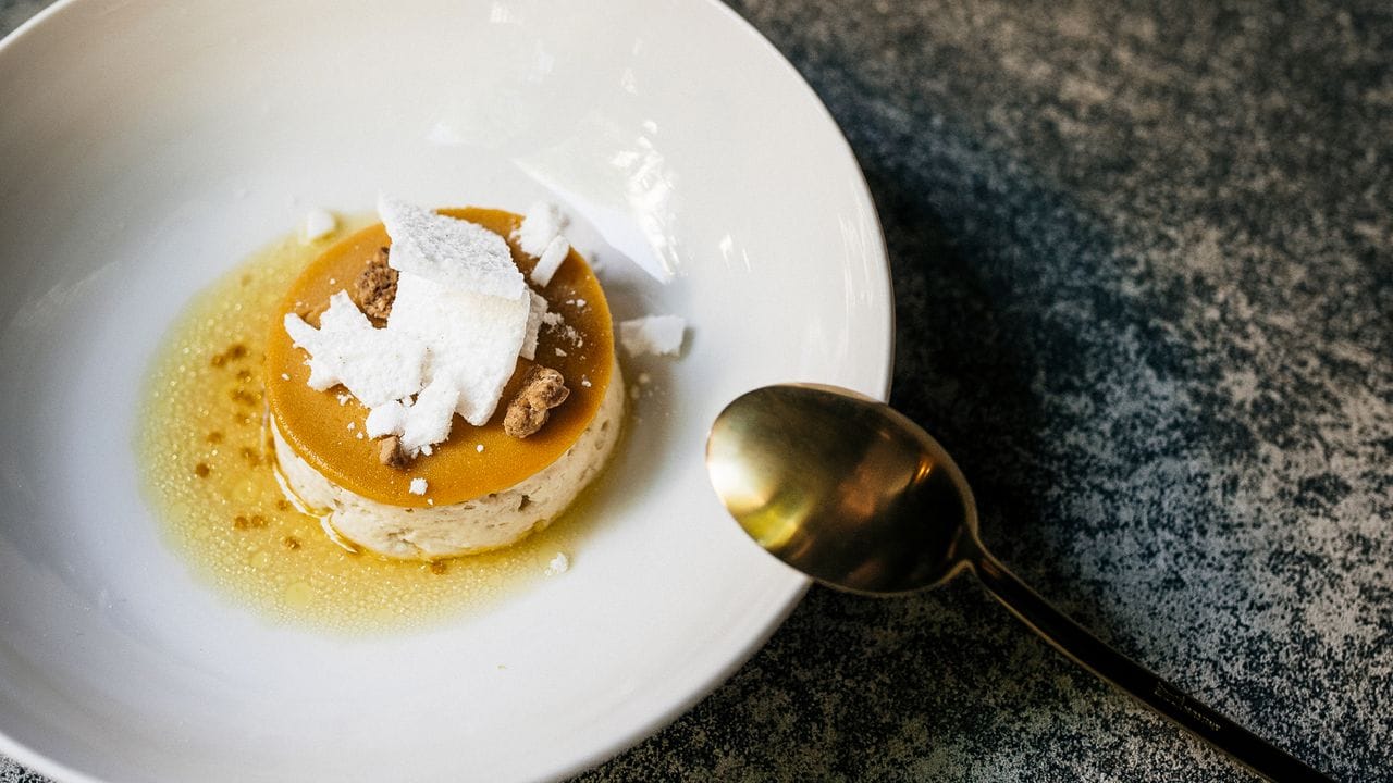 Für das Kichererbsen-Dessert verwendet Coda-Patissier René Frank fast überreife gelbe Tomaten.