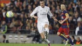 Gareth Bale, 101 Millionen Euro: Bale knackte als Erster die 100-Millionen-Euro-Marke und löste Cristiano Ronaldo 2013 als bislang teuersten Transfer ab. Mittlerweile spielt der Waliser kaum noch eine große Rolle in Madrid und wurde zur Saison 20/21 sogar zu seinem alten Klub Tottenham ausgeliehen.