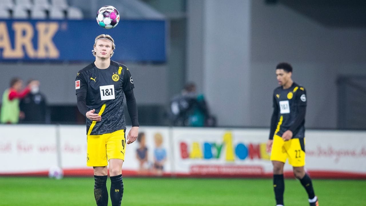 Erling Haaland (l) und der BVB unterlagen in Freiburg. Erling Haaland (l) und der BVB unterlagen in Freiburg.