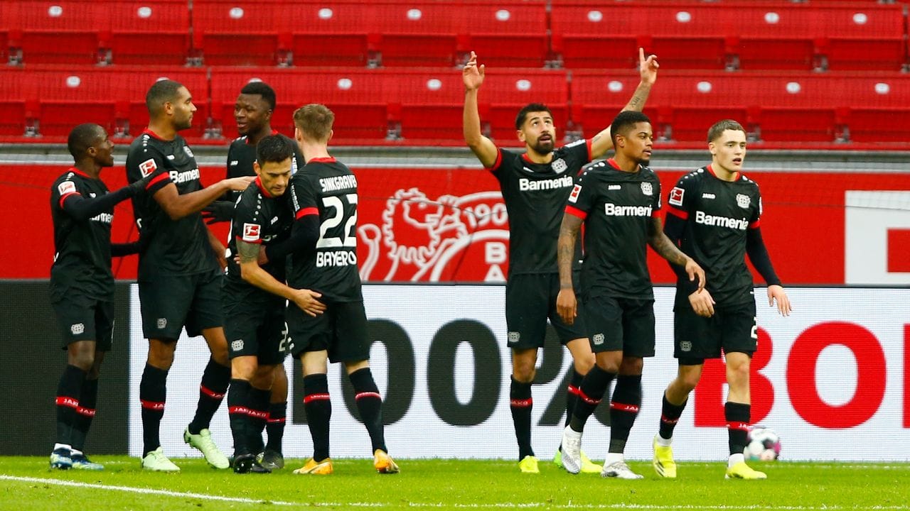 Leverkusen beendete seinen Negativ-Lauf und holte gegen Stuttgart drei Punkte. Leverkusen beendete seinen Negativ-Lauf und holte gegen Stuttgart drei Punkte.