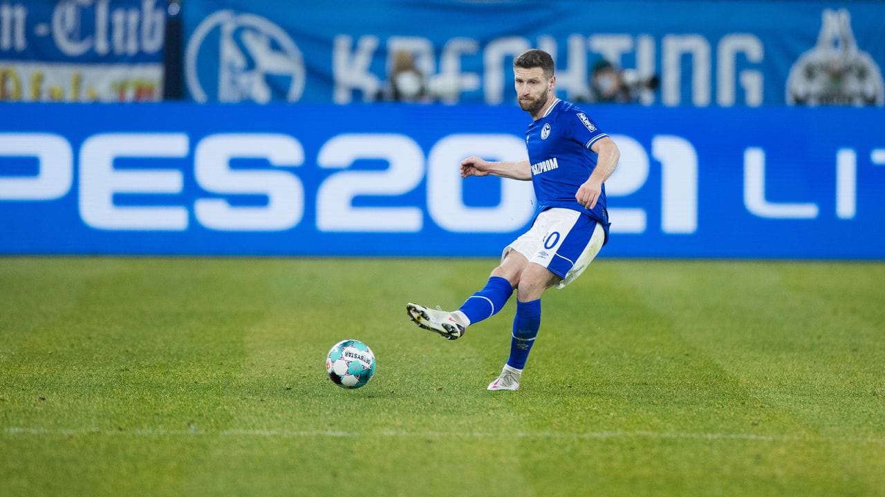 Schalkes Shkodran Mustafi stand ohne vorherige Trainingseinheit in der Schalker Startelf. Schalkes Shkodran Mustafi stand ohne vorherige Trainingseinheit in der Schalker Startelf.