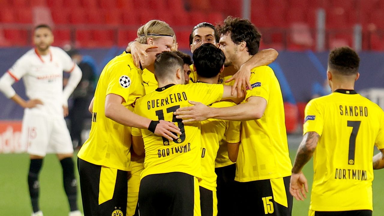 Durch einen 3:2-Sieg beim FC Sevilla machte Borussia Dortmund einen großen Schritt in Richtung Achtelfinale der Champions League. Durch einen 3:2-Sieg beim FC Sevilla machte Borussia Dortmund einen großen Schritt in Richtung Achtelfinale der Champions League.