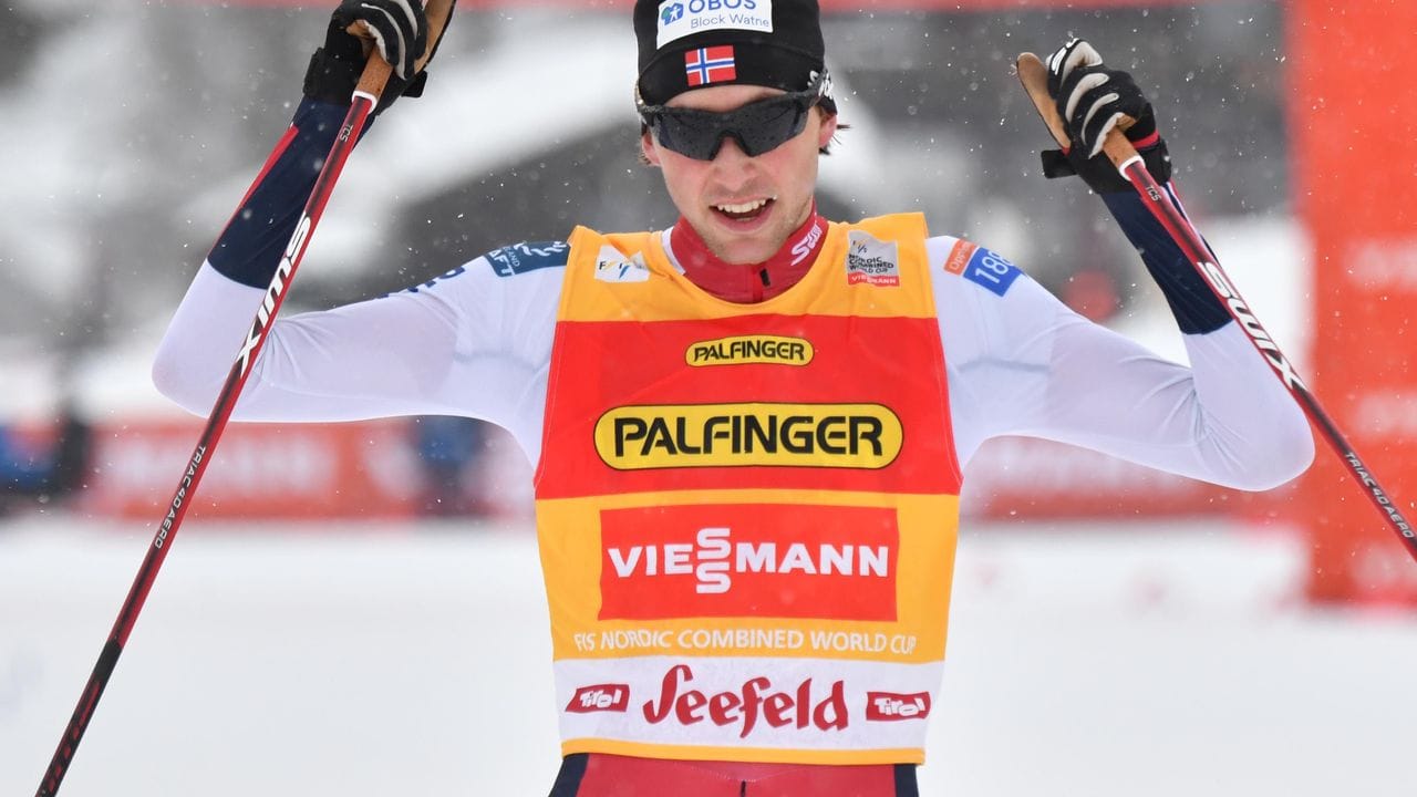 Jarl Magnus Riiber aus Norwegen ist wie schon im vergangenen Jahr der überragende Mann in der Nordischen Kombination.