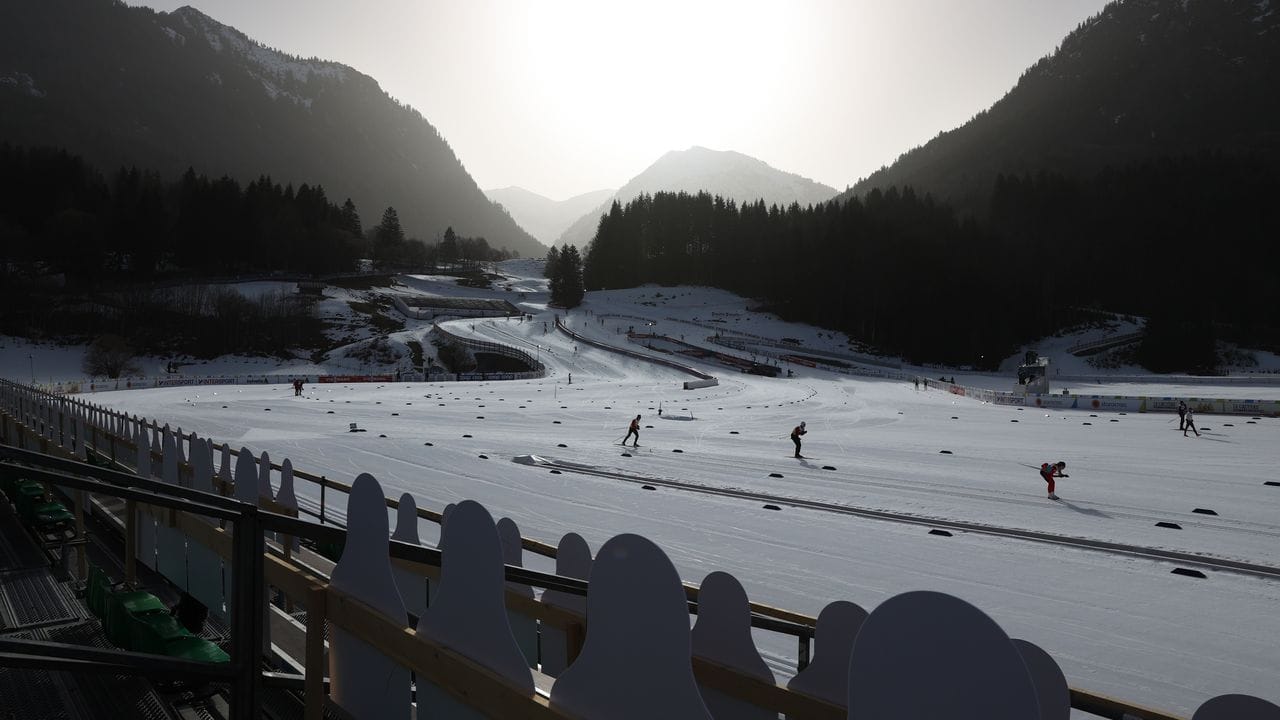 Die nordische Ski-WM findet in Oberstdorf statt. Die nordische Ski-WM findet in Oberstdorf statt.