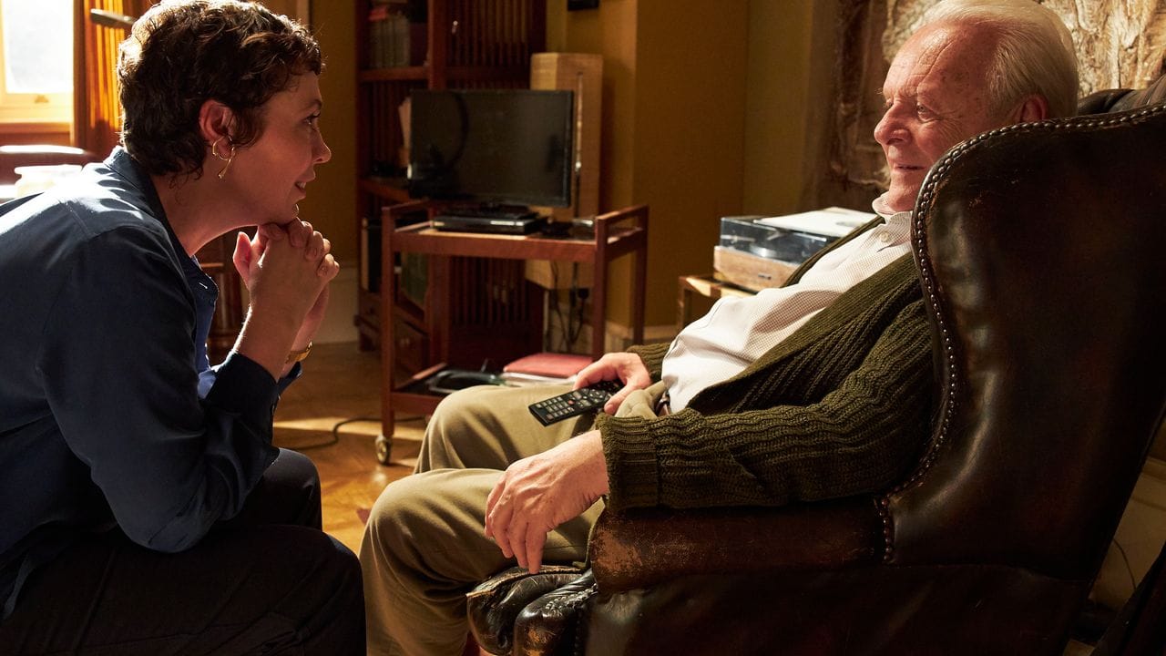 Olivia Colman (l) und Anthony Hopkins in einer Szene aus "The Father".