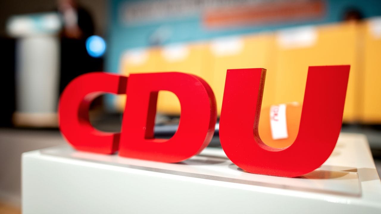Eine Woche vor den Landtagswahlen in Baden-Württemberg und Rheinland-Pfalz hat die CDU mit Problemen zu kämpfen.