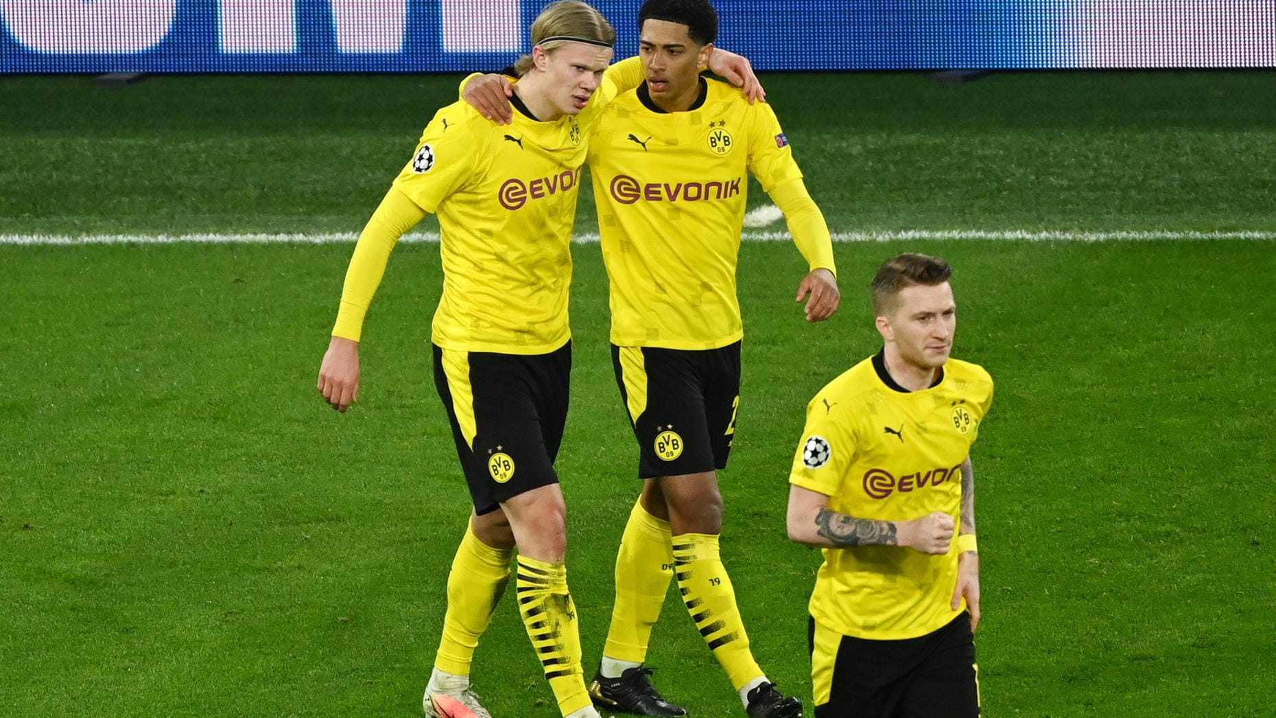 Viertelfinale! Der BVB steht unter den letzten Acht der Champions League. Im Rückspiel gegen den FC Sevilla überragten gleich mehrere Youngster – und ein alter Hase. Die Einzelkritik.