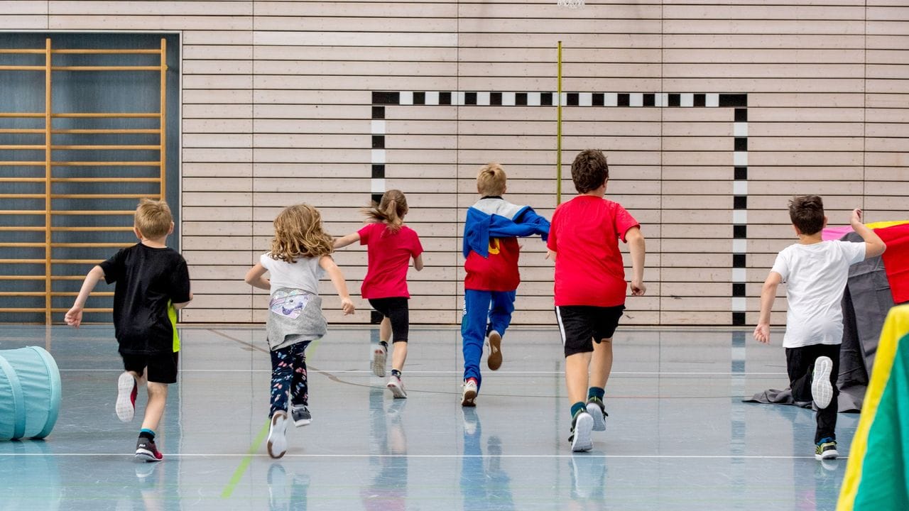 Sport- und Bewegungsprogramme sind in der Regel ein Bestandteil jeder Kinder- und Jugendreha. Sport- und Bewegungsprogramme sind in der Regel ein Bestandteil jeder Kinder- und Jugendreha.