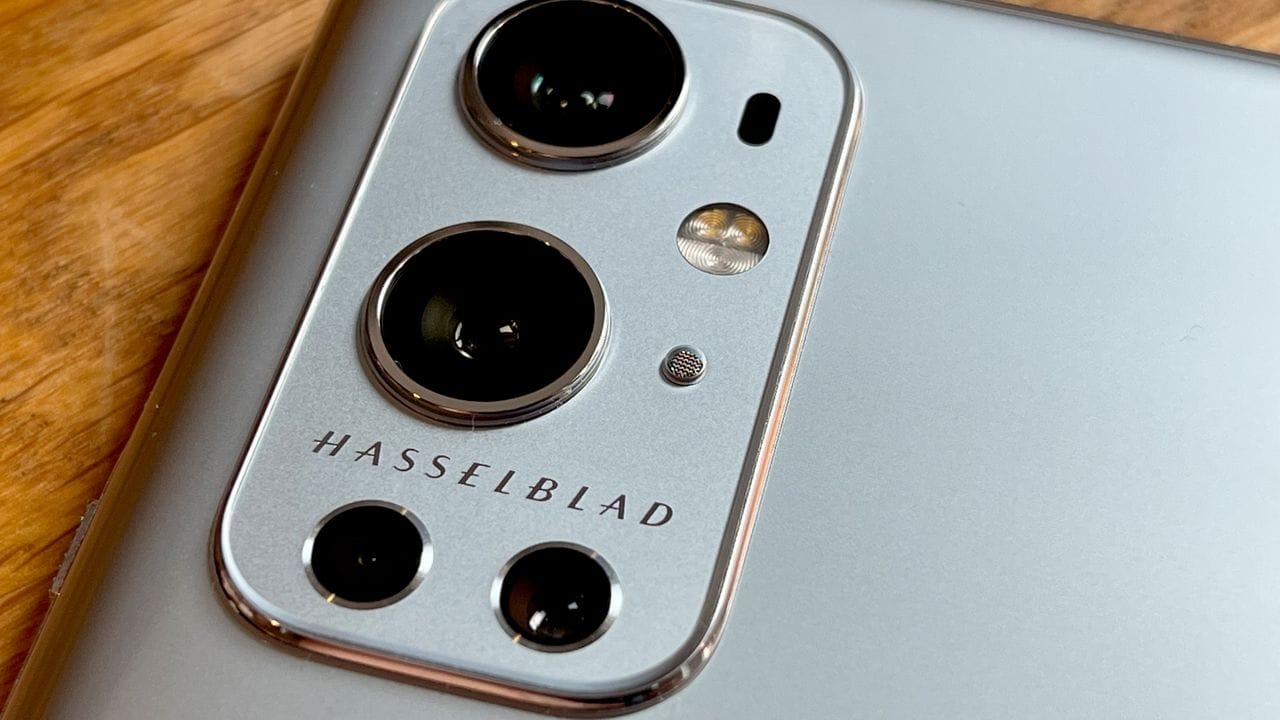 "Hasselblad" - der Traditionsname ziert jetzt die Kameras der neuen Oneplus-9-Modelle. "Hasselblad" - der Traditionsname ziert jetzt die Kameras der neuen Oneplus-9-Modelle.