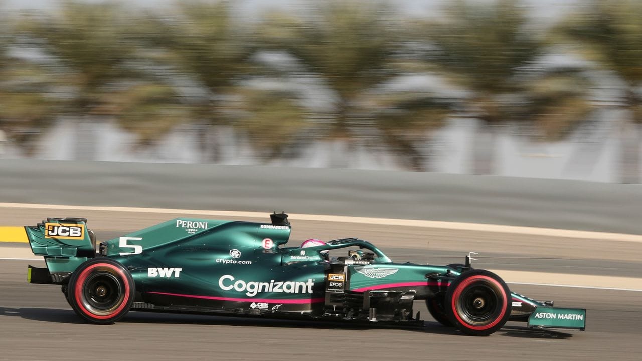 Sebastian Vettel kam bei der Qualifikation zum Großen Preis von Bahrain im Aston Martin nur zu Rang 18. Sebastian Vettel kam bei der Qualifikation zum Großen Preis von Bahrain im Aston Martin nur zu Rang 18.