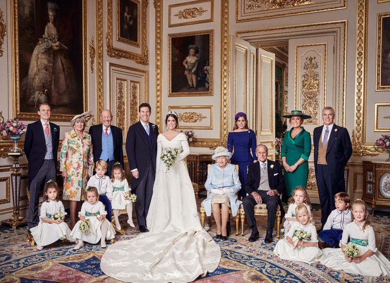 Genauso wenig wie bei der Hochzeit von Enkelin Eugenie und Jack Brooksbank: Auch im Oktober 2018 durfte Philip bei den Feierlichkeiten nicht fehlen.