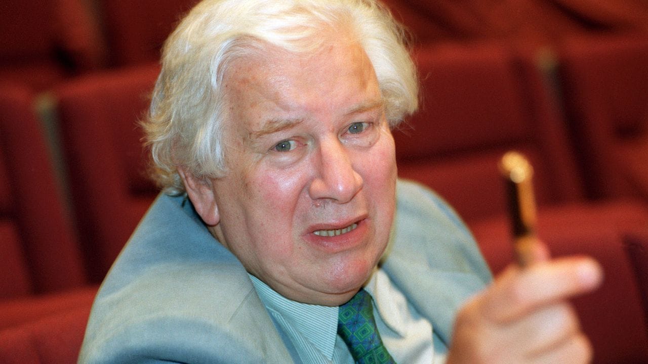 Sir Peter Ustinov im Opernhaus Chemnitz (1993).