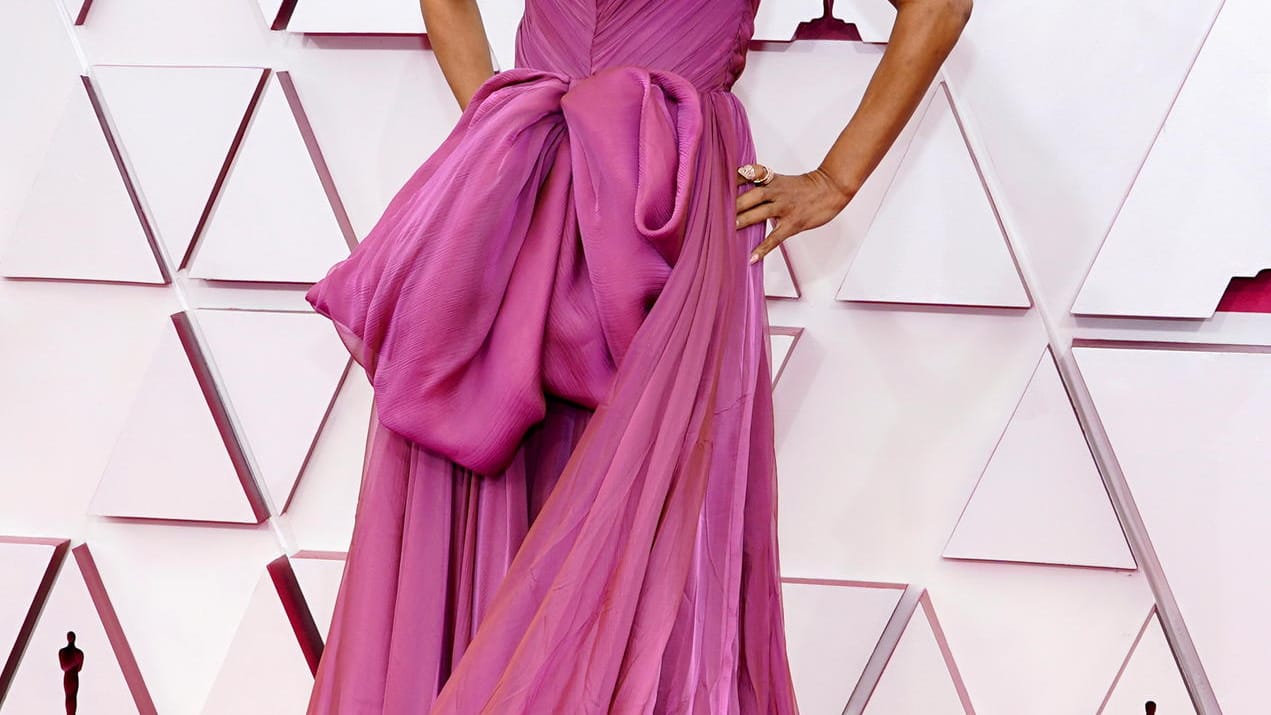 Halle Berry: Die Schauspielerin verkündete die Gewinner in der Kategorie beste Kamera und bestes Produktionsdesign.